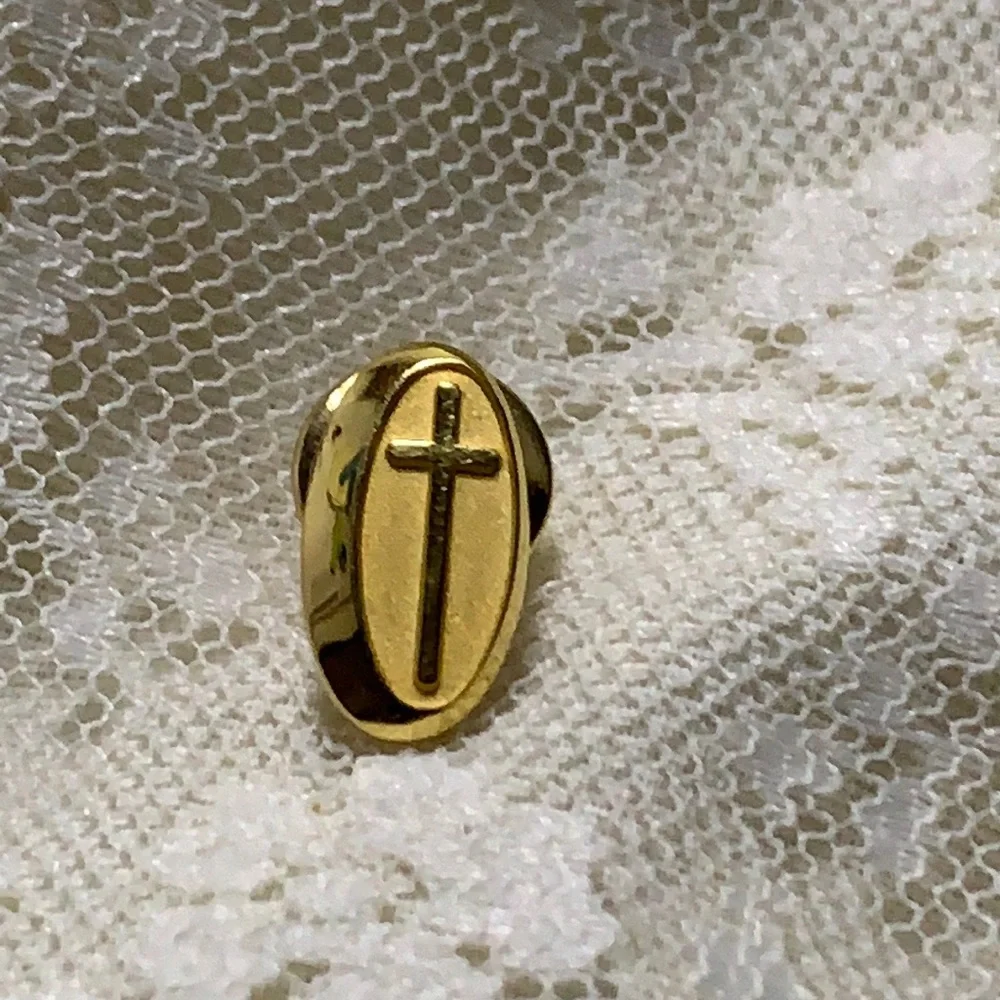 Oval Cross 1/10 - 10K Gold  Lapel Pin Tie Tack